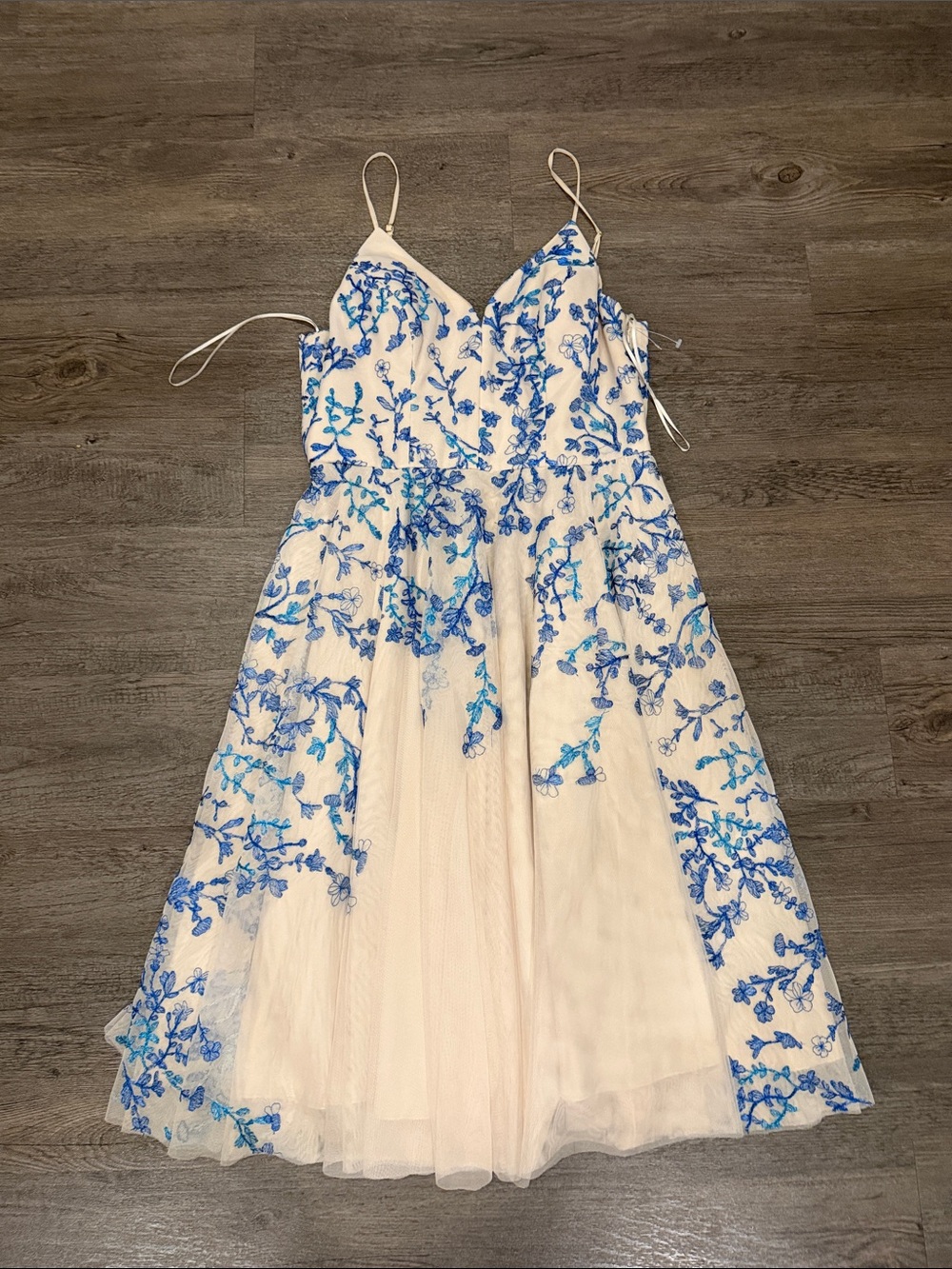 Nicole Miller white Dress with Blue Floral Embroidery